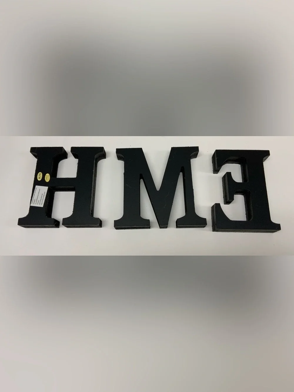 HOME Decor with interchangeable seasonal ”O”